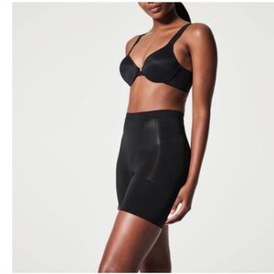 EUC Spanx OnCore High Waisted Mid-Thigh Shaper Black (M)